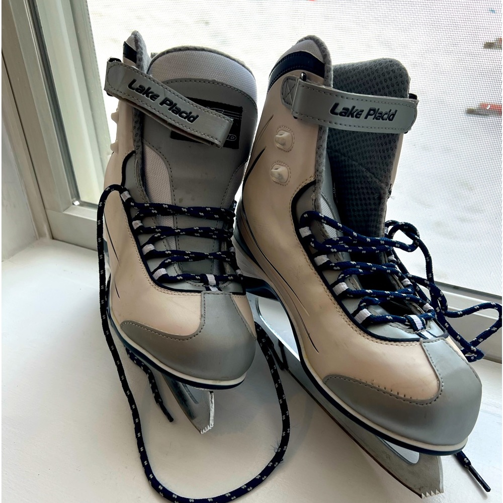 Women’s  ice skates size 7 lake placid brand